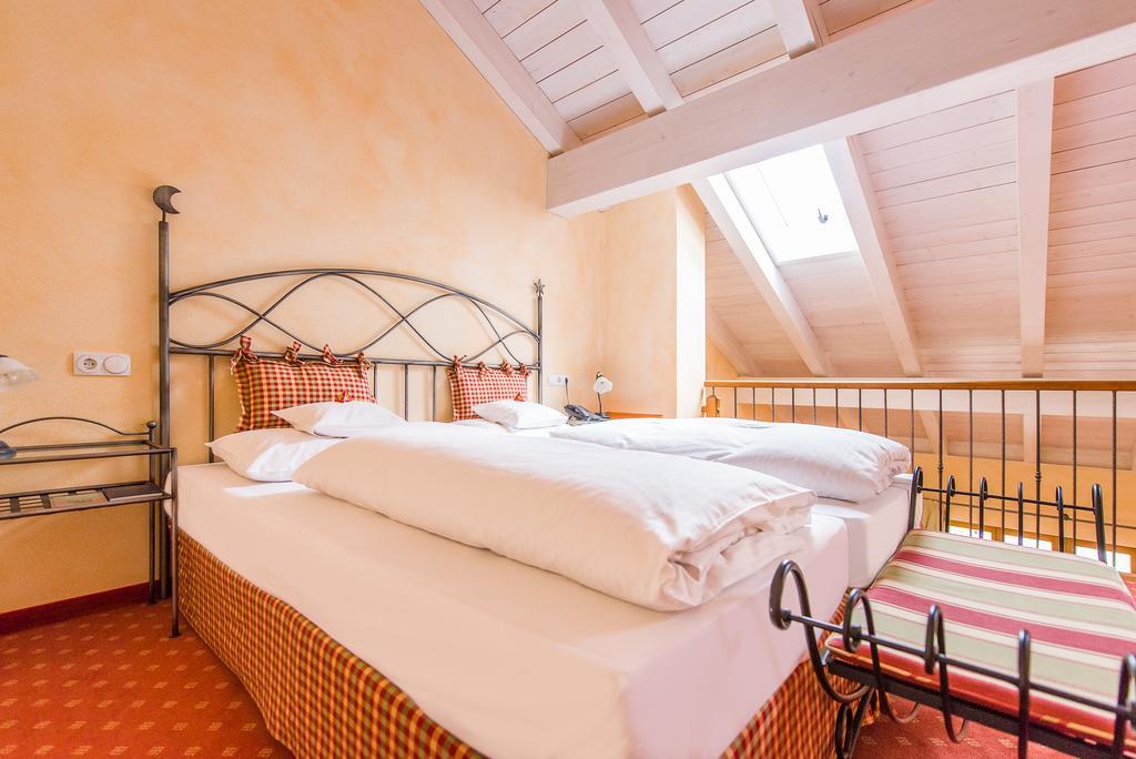 Hotel Und Landgasthof Altwirt Großhartpenning Eksteriør billede