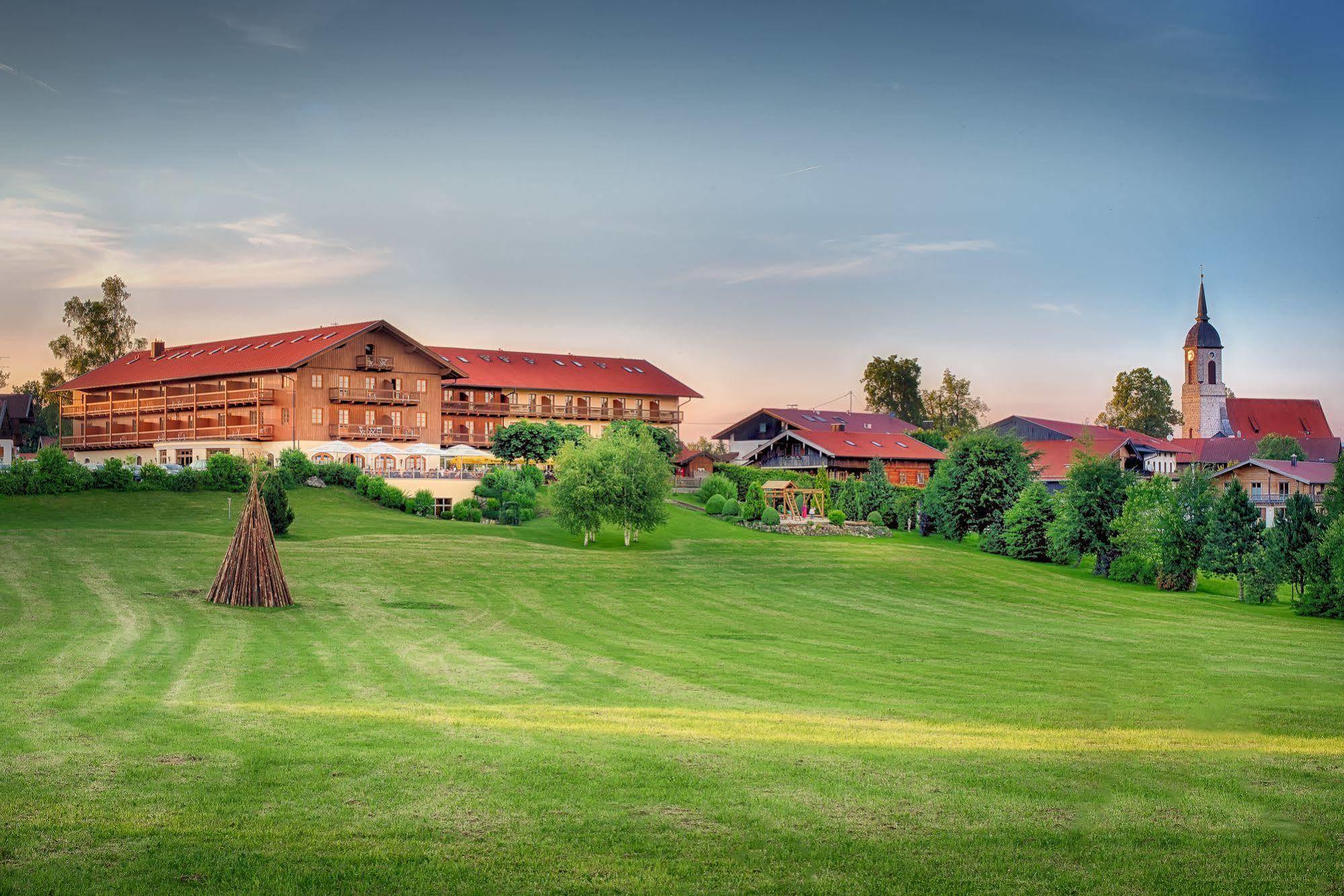 Hotel Und Landgasthof Altwirt Großhartpenning Eksteriør billede