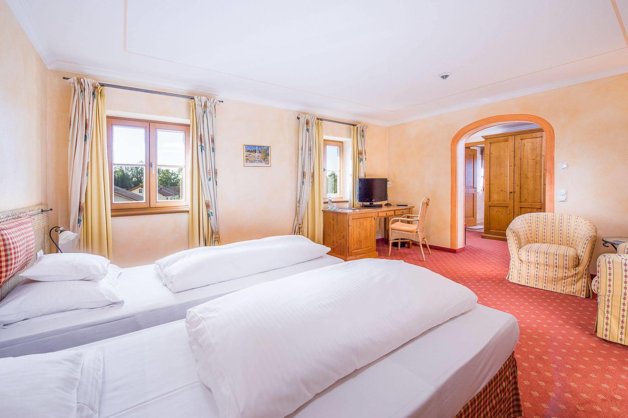 Hotel Und Landgasthof Altwirt Großhartpenning Eksteriør billede